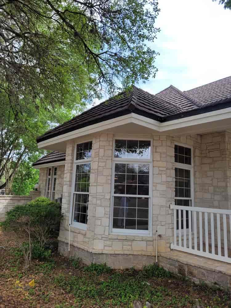 Exterior window trim painting in San Antonio