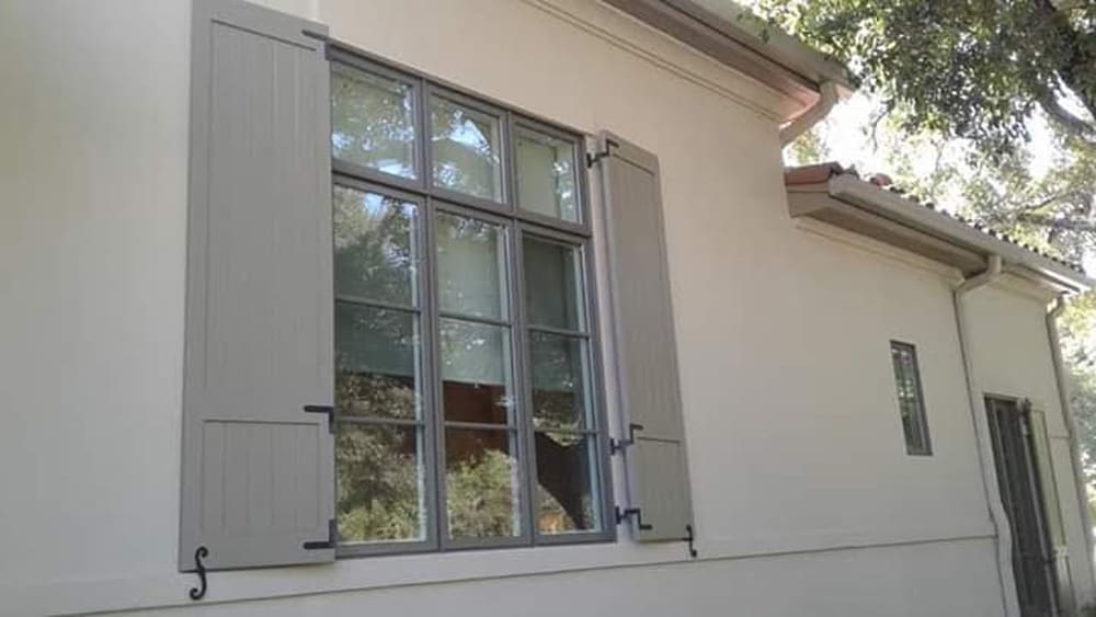 Exterior shutters and trim painting in San Antonio
